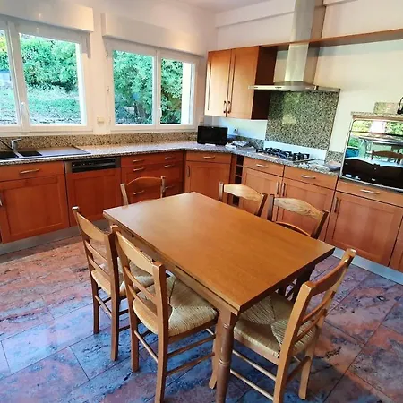 Maison De 3 Chambres Avec Jacuzzi Et Jardin Clos A