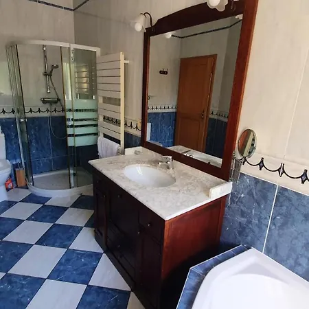 Maison De 3 Chambres Avec Jacuzzi Et Jardin Clos A Metz